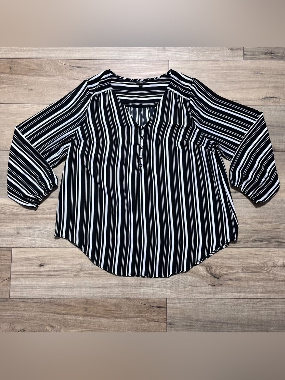 Torrid Womens Harper Vertical Stripe Long Sleeve Chiffon Tunic Top Size 1